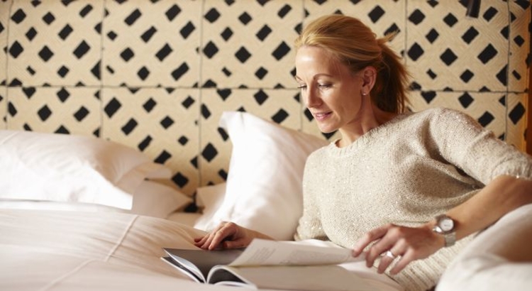 Lesen im Hotel Foto iStock Tim Hall